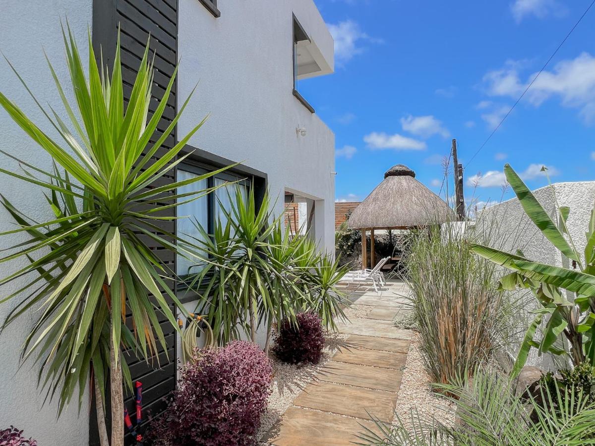 Residence Celestial - Premium 3 Bedrooms Villa With Volcanic Stone Pool グランベ エクステリア 写真