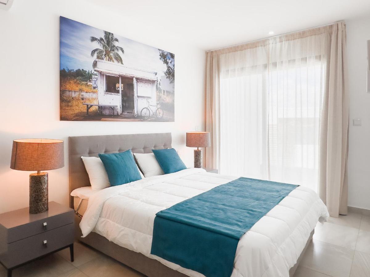 Residence Celestial - Premium 3 Bedrooms Villa With Volcanic Stone Pool グランベ エクステリア 写真