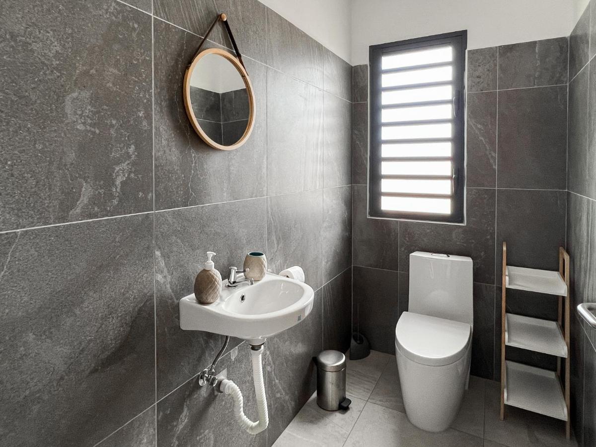 Residence Celestial - Premium 3 Bedrooms Villa With Volcanic Stone Pool グランベ エクステリア 写真
