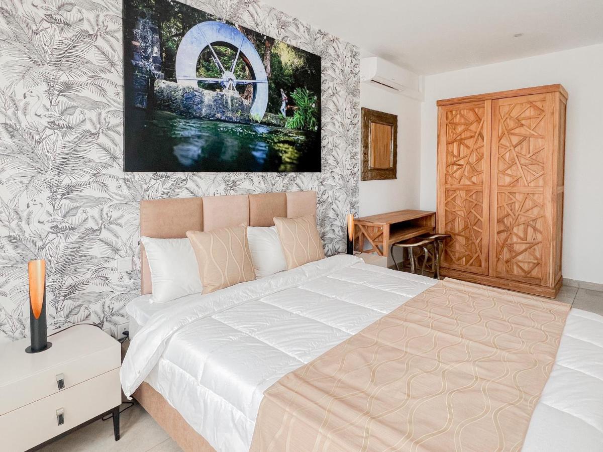 Residence Celestial - Premium 3 Bedrooms Villa With Volcanic Stone Pool グランベ エクステリア 写真